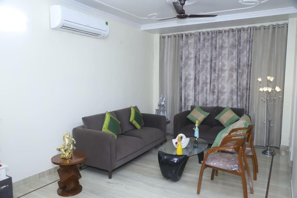 Divine India Service Apartment 3Bhk,B57 Sarita Vihar,Apollo Nueva Delhi Exterior foto