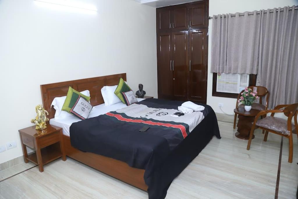 Divine India Service Apartment 3Bhk,B57 Sarita Vihar,Apollo Nueva Delhi Exterior foto