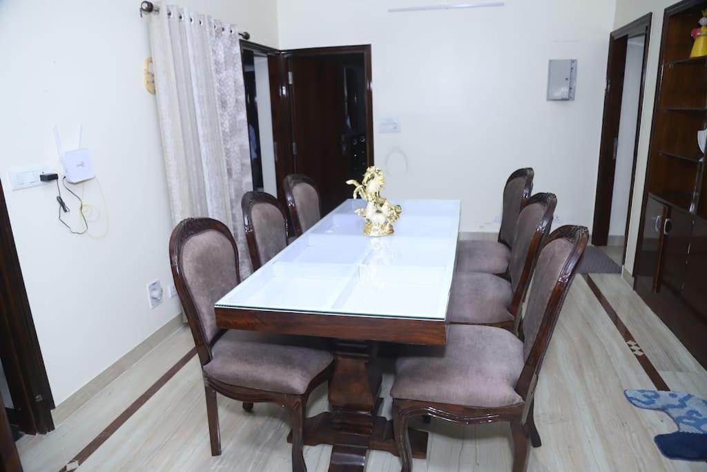 Divine India Service Apartment 3Bhk,B57 Sarita Vihar,Apollo Nueva Delhi Exterior foto