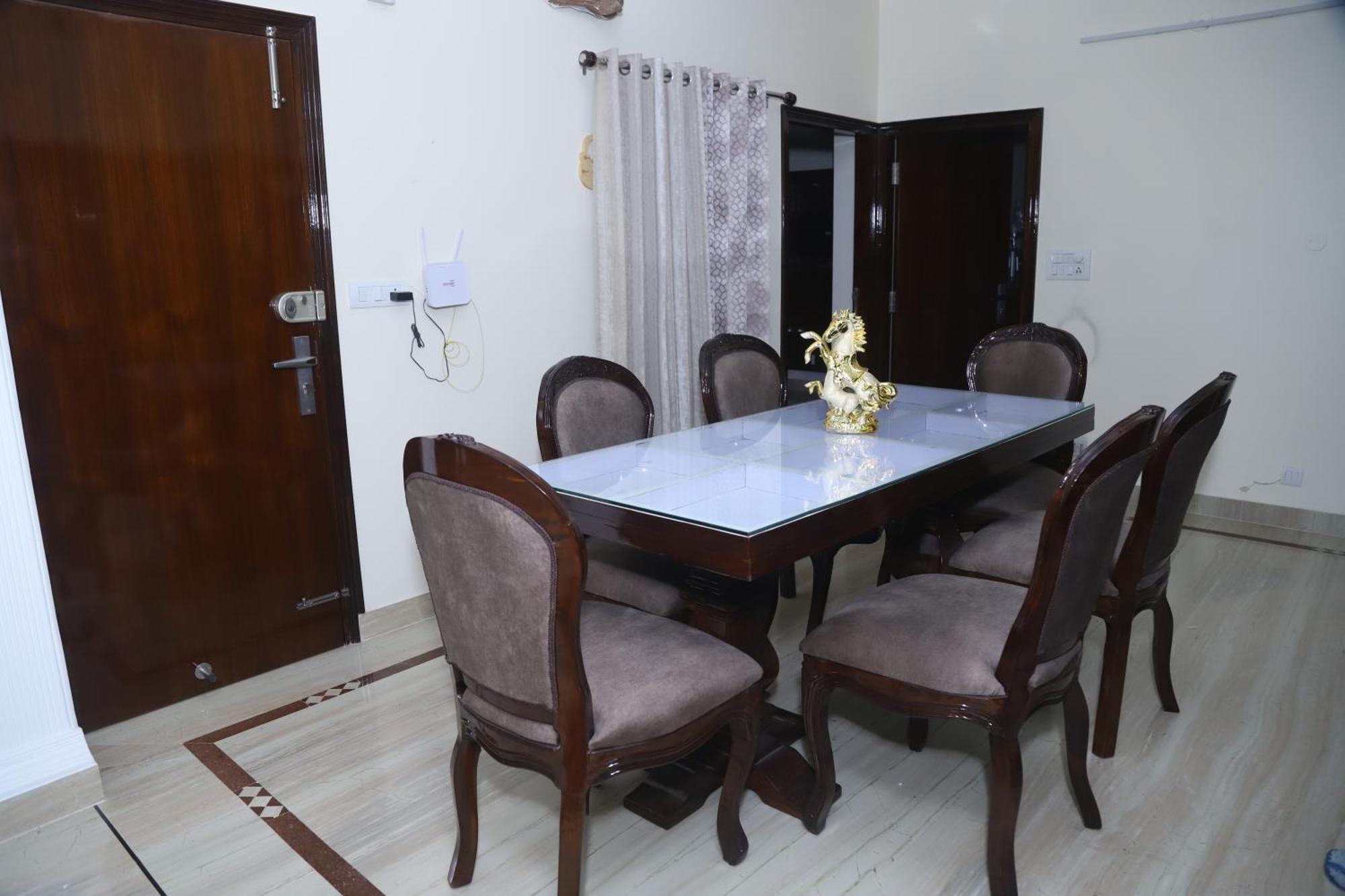 Divine India Service Apartment 3Bhk,B57 Sarita Vihar,Apollo Nueva Delhi Exterior foto